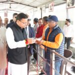 मुख्यमंत्री ने कि जनप्रतिनिधियों और आमजन से भेंट