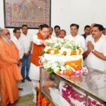 पूर्व मुख्यमंत्री स्वर्गीय भुवन चंद्र खंडूड़ी को मुख्यमंत्री धामी दी भावभीनी श्रद्धांजलि